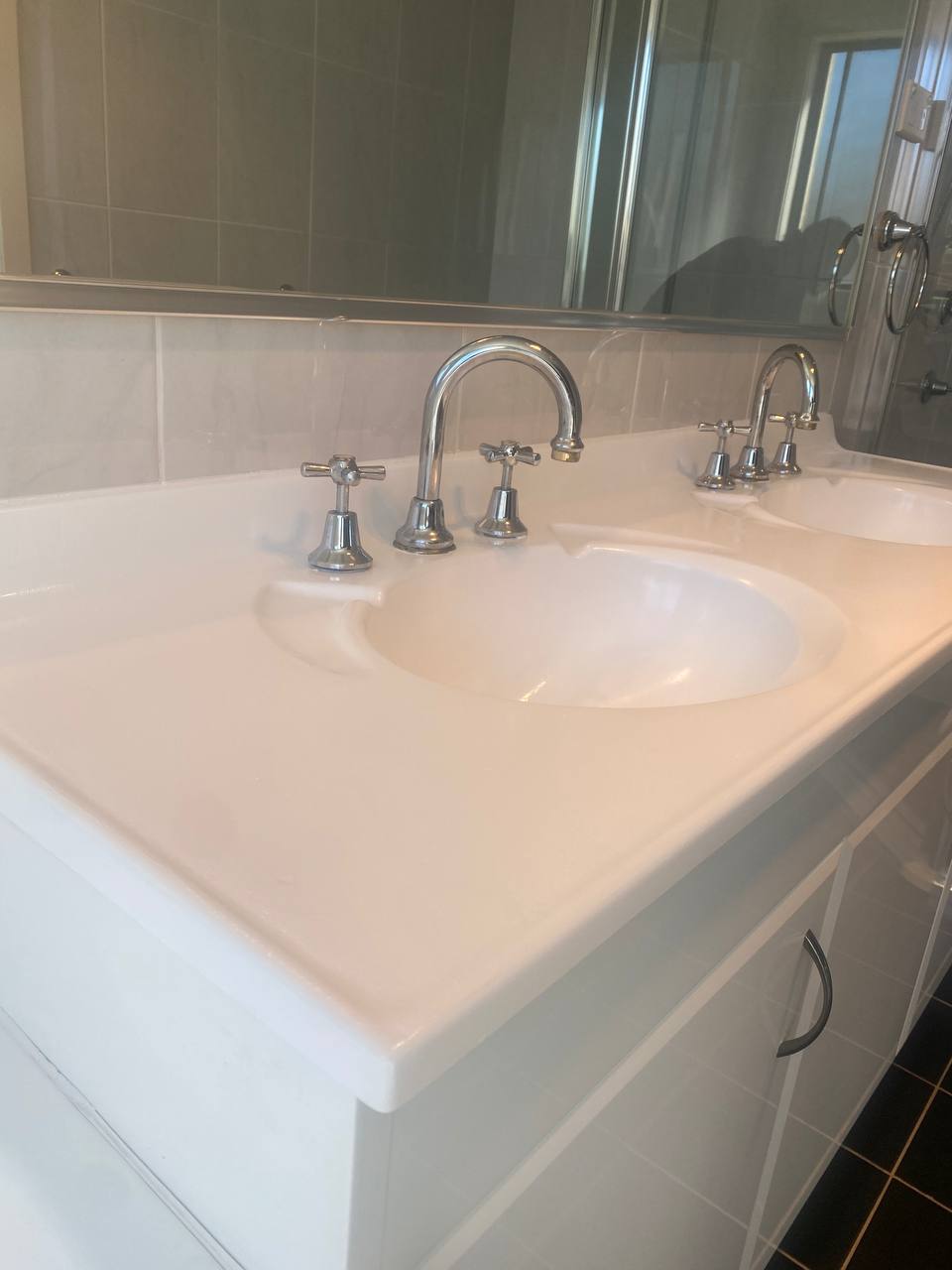 Painting Bathroom Bench top 1 Painters Sydney Auspaint Pty. Ltd.